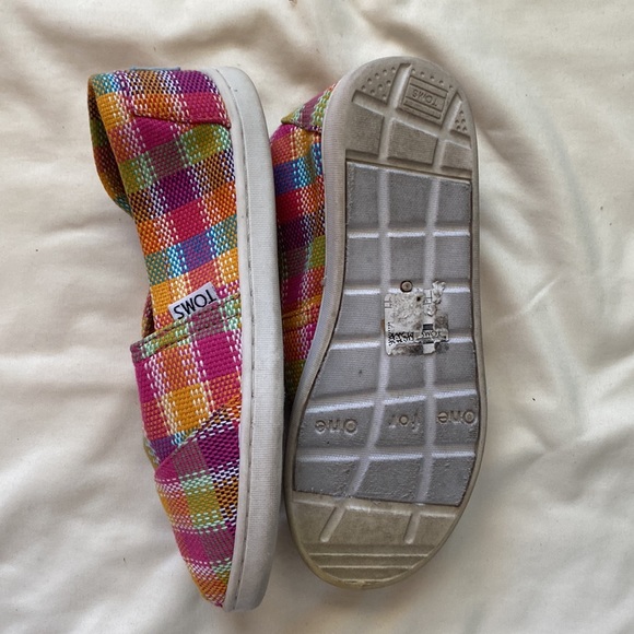 TOMS Colorful Pattern Size 1 Shoes - Picture 4 of 7